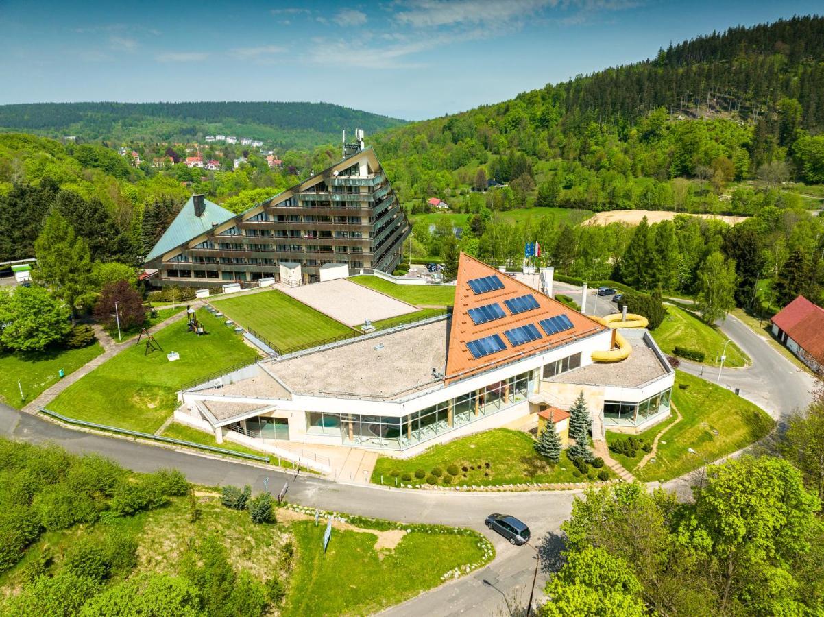 Interferie Aquapark Sport Hotel Malachit Świeradów-Zdrój Exteriör bild